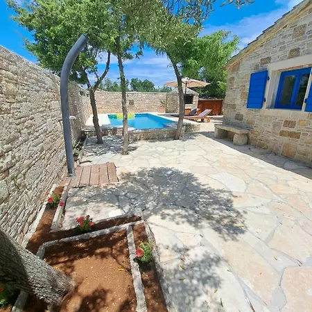 Danino Villa Jezera