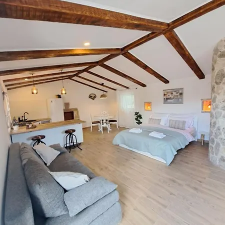 Danino Villa *