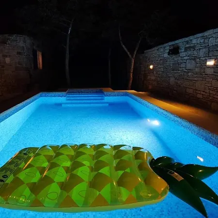 Danino Villa *